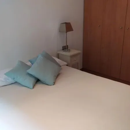 Centrico Y Amplio. Impecable. Restaurantes Bares Appartement