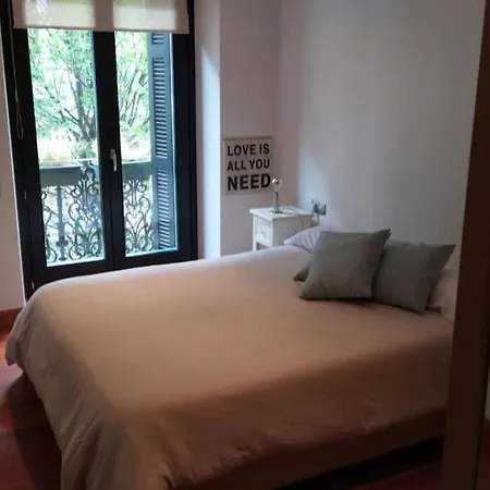 Centrico Y Amplio. Impecable. Restaurantes Bares Appartement